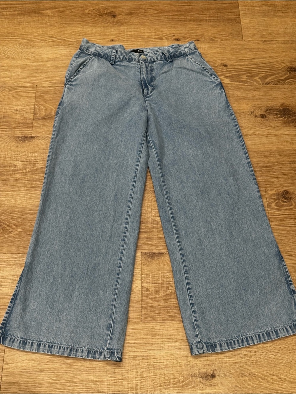 KUT from the Kloth Wide Leg Jeans Size 2 Light Wash Denim
